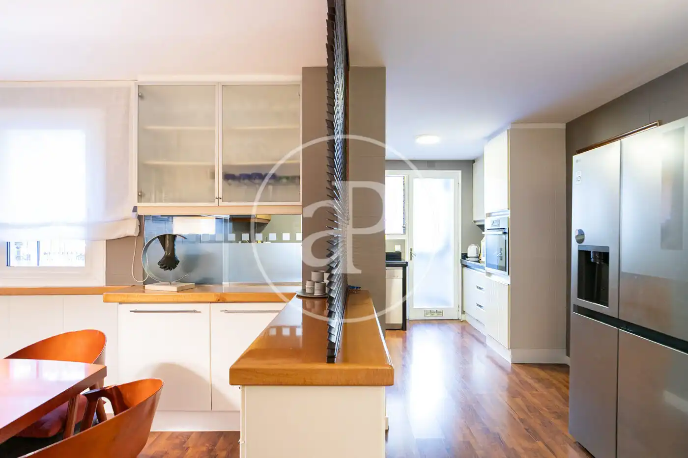 Cocina de Piso en venta en Barcelona con Aire acondicionado, Calefacción y Jardín privado