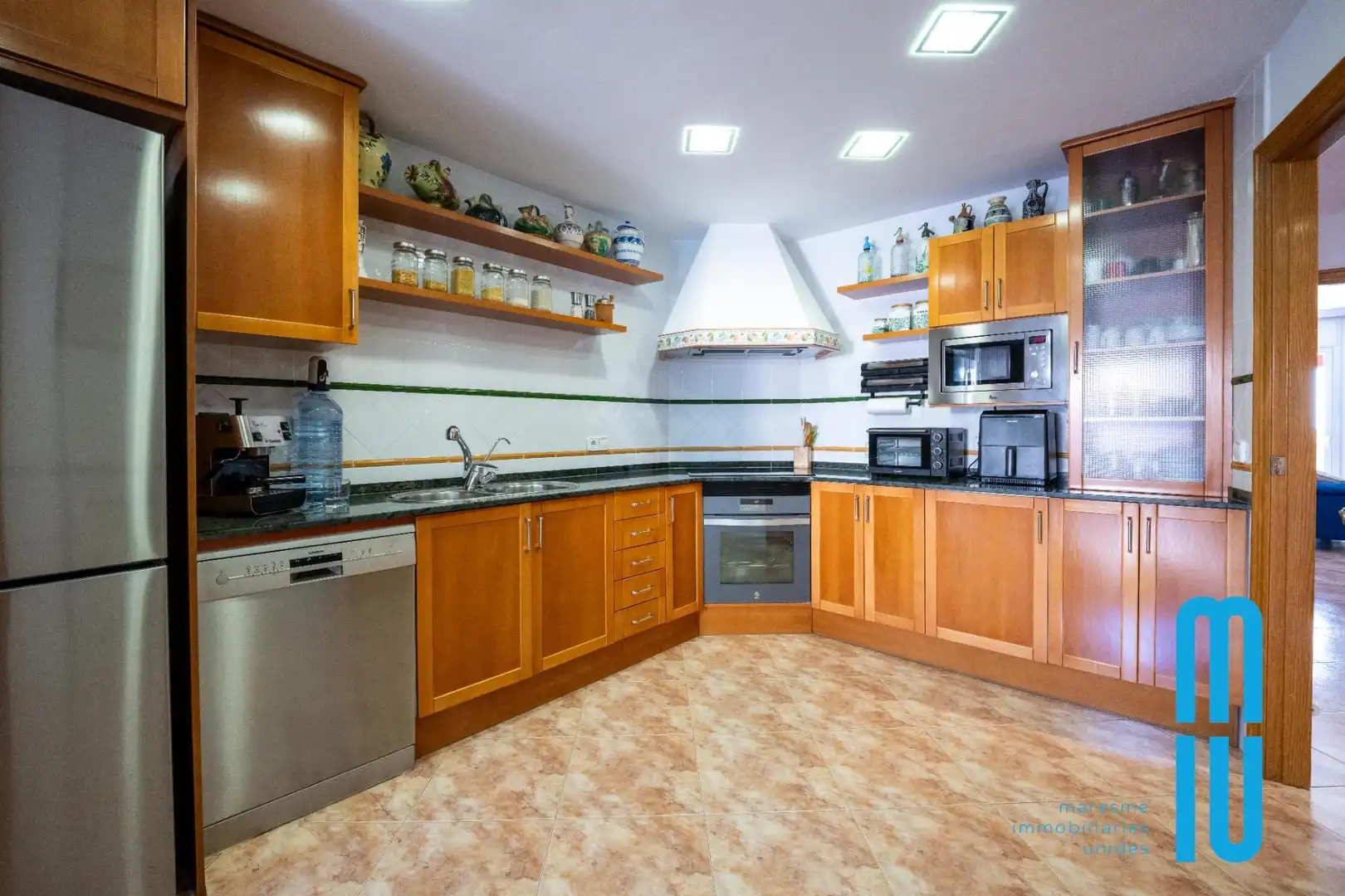 Cocina de Casa o chalet en venta en Pineda de Mar con Calefacción, Jardín privado y Terraza