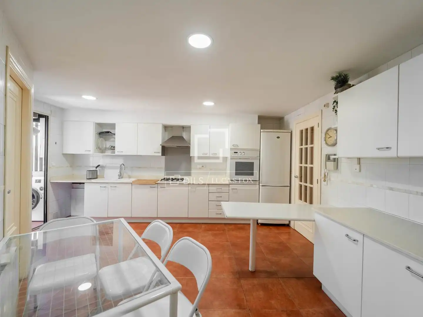 Kitchen of Flat for rent in El Pla del Real