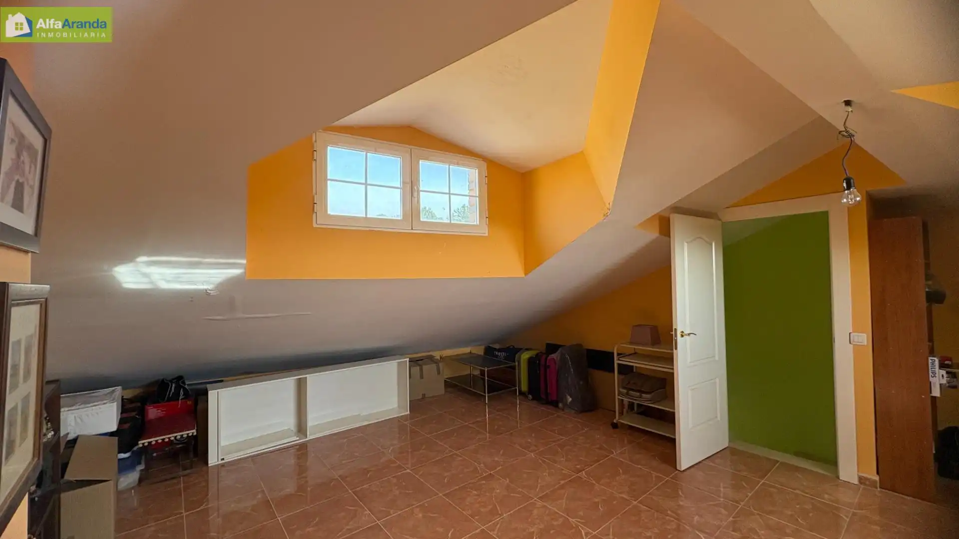 Casa adosada en venta en Aranda de Duero con Calefacción y Terraza