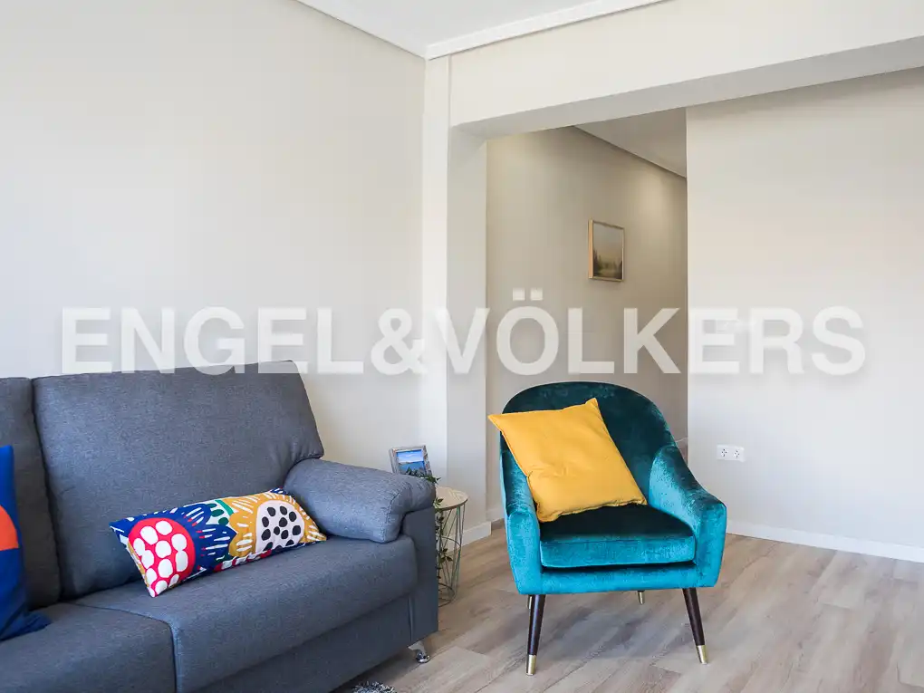 Living room of Flat for rent in Valencia  with Air Conditioner, Heating and Parquet flooring