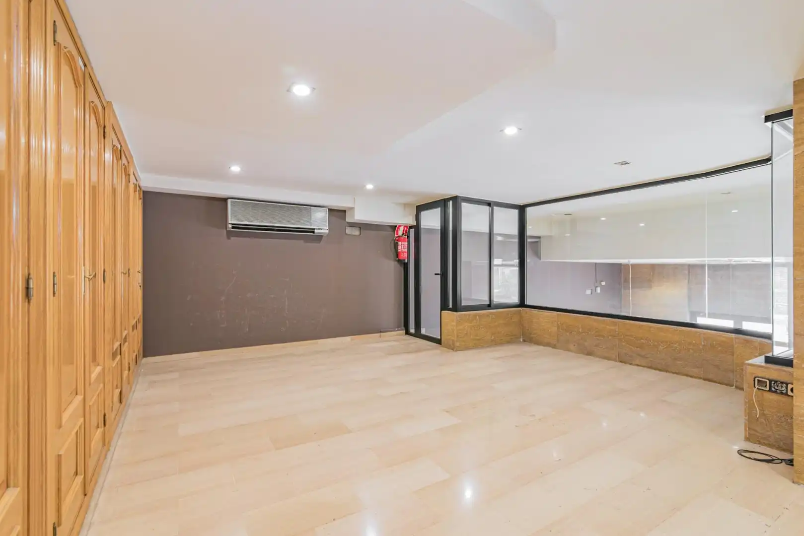 Local en venta en Granada con Aire acondicionado