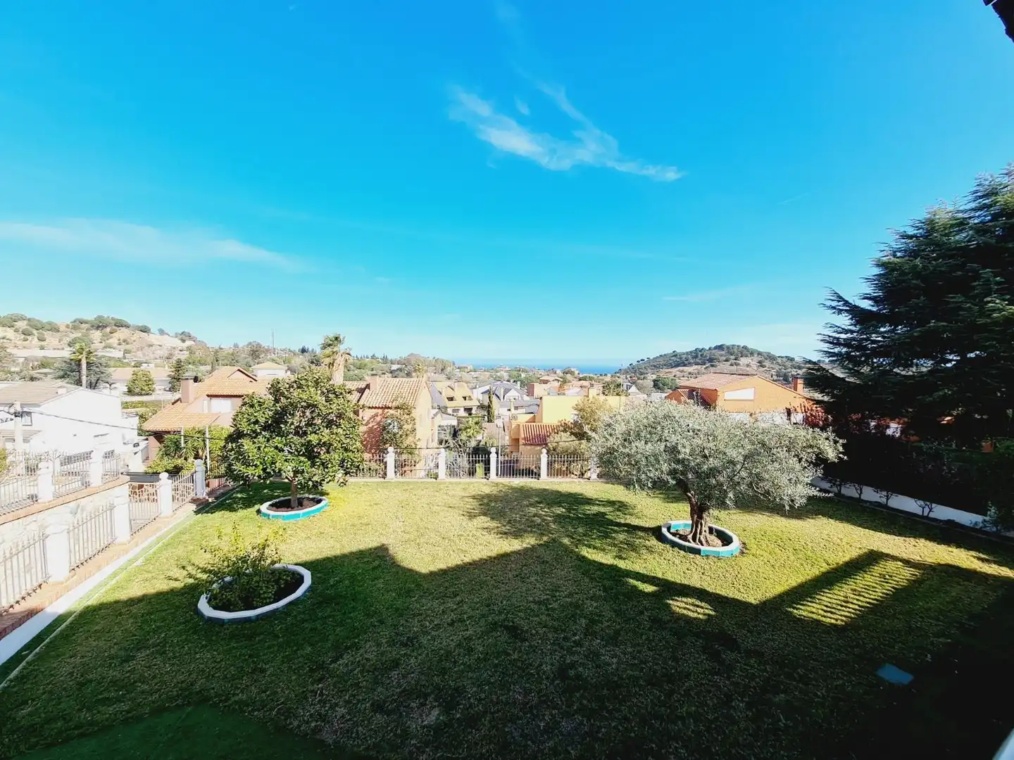 Jardín de Casa o chalet en venta en Badalona con Aire acondicionado, Calefacción y Jardín privado