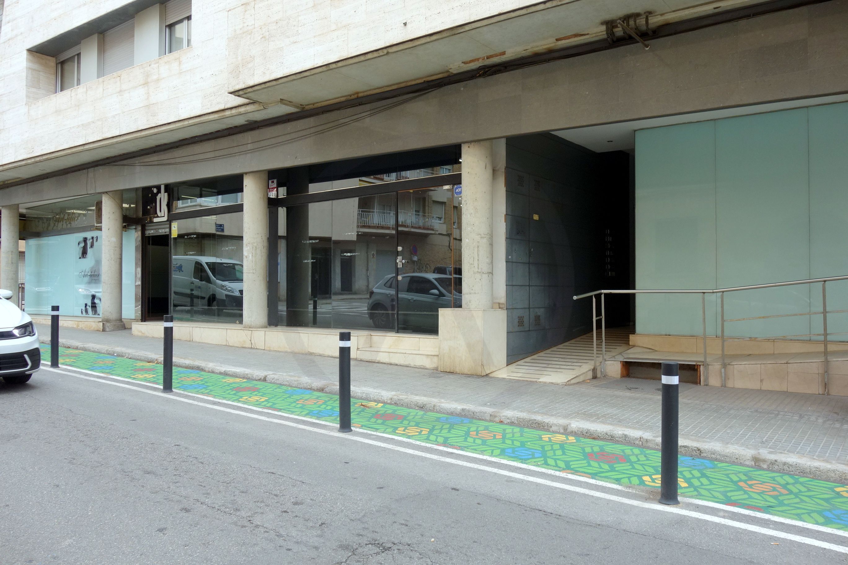 Local de lloguer a Carrer de Galileu, Ca n'Aurell, Ponent, Terrassa