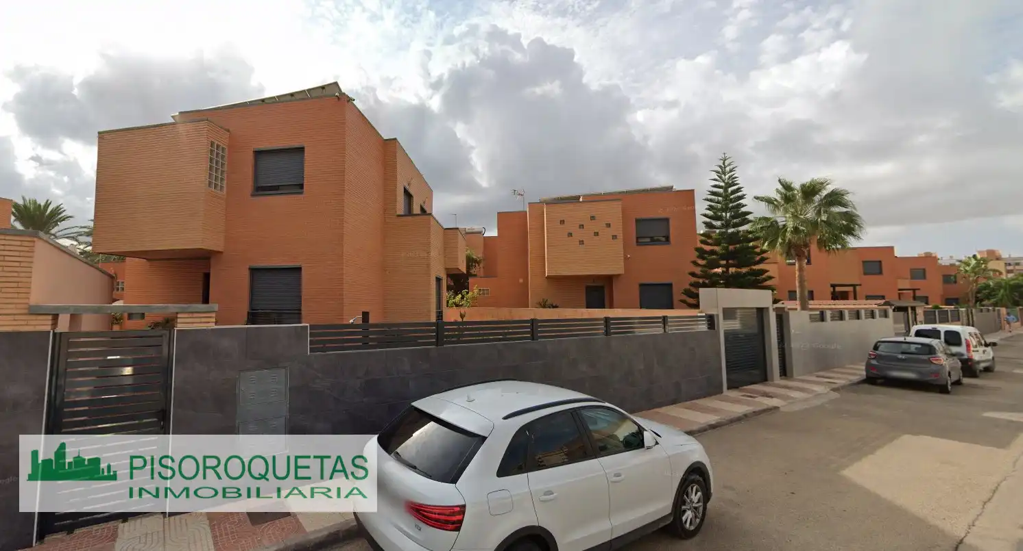 Villa con piscina in vendita a Roquetas de Mar ciudad, imagen 3