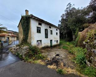 Vista exterior de Casa o xalet en venda en Llanes amb Terrassa