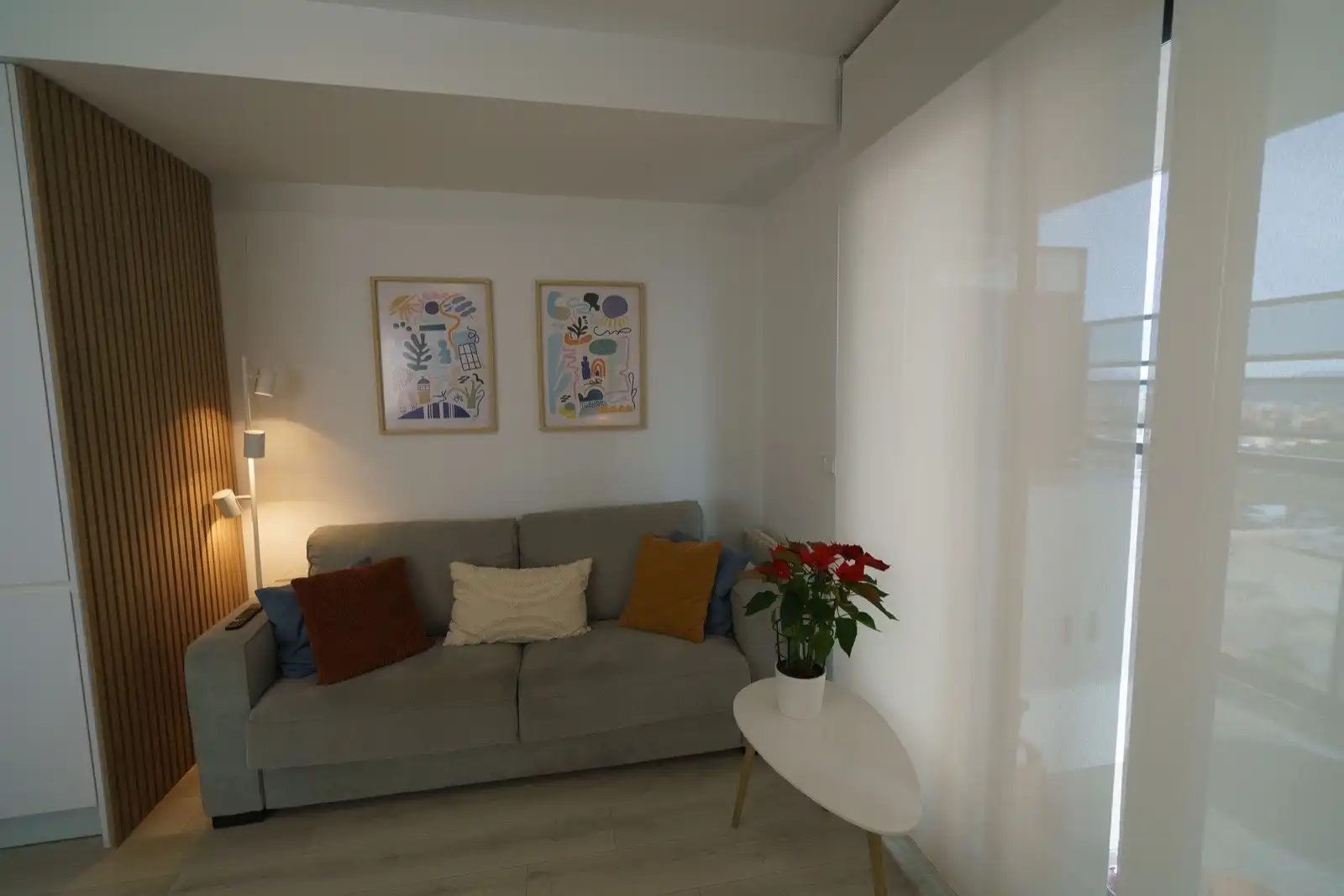 Sala d'estar de Apartament de lloguer en El Campello amb Aire condicionat, Calefacció i Terrassa