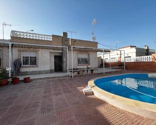 Piscina de Casa o xalet en venda en Elche / Elx amb Jardí privat, Terrassa i Piscina