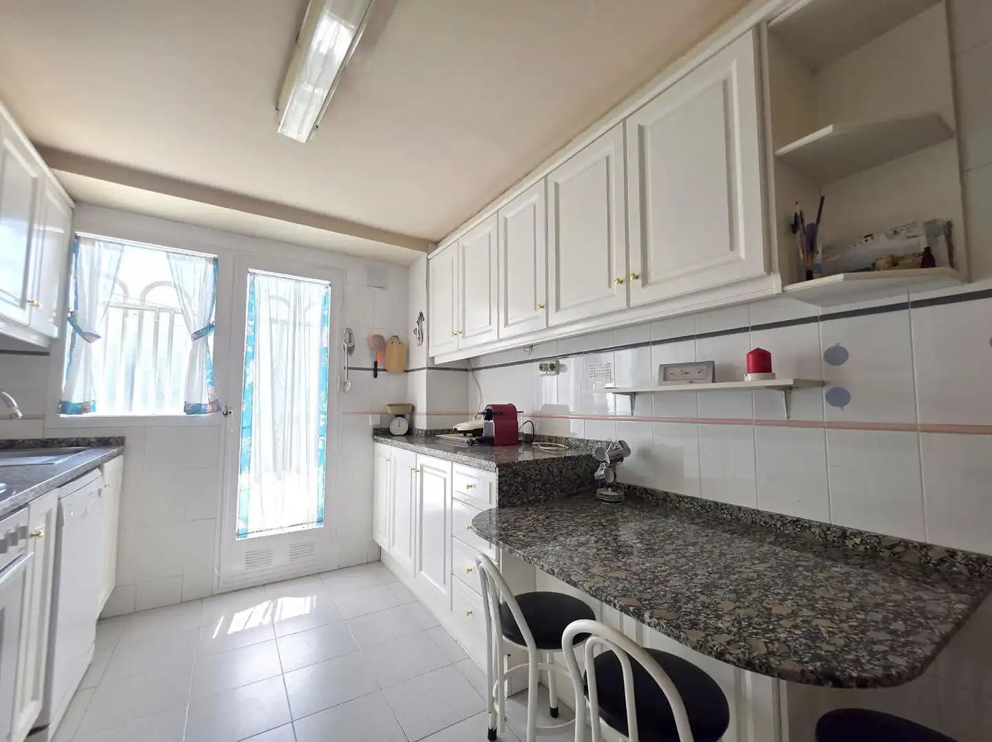 Cocina de Piso en venta en Castellón de la Plana / Castelló de la Plana con Calefacción, Jardín privado y Trastero