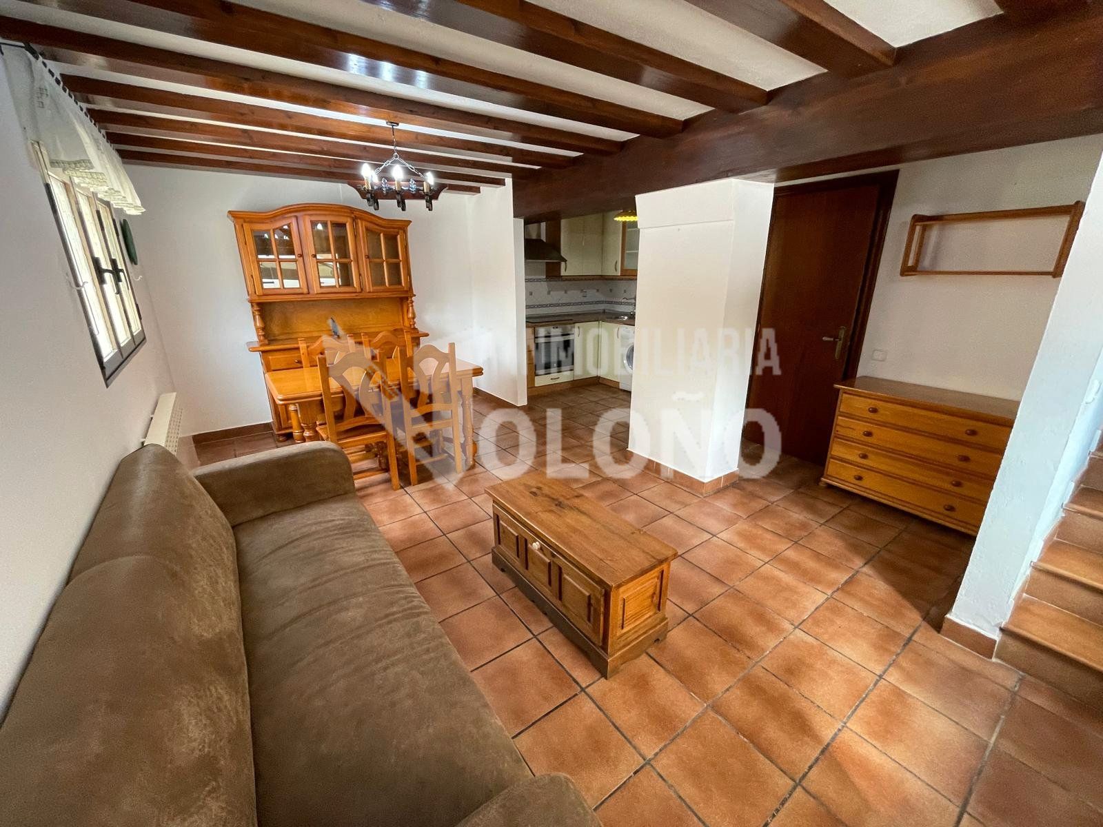 Sala d'estar de Finca rústica en venda en Casalarreina amb Calefacció, Traster i Moblat