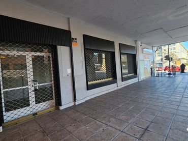 Local comercial de lloguer a Calle Pedro Romero Mendoza