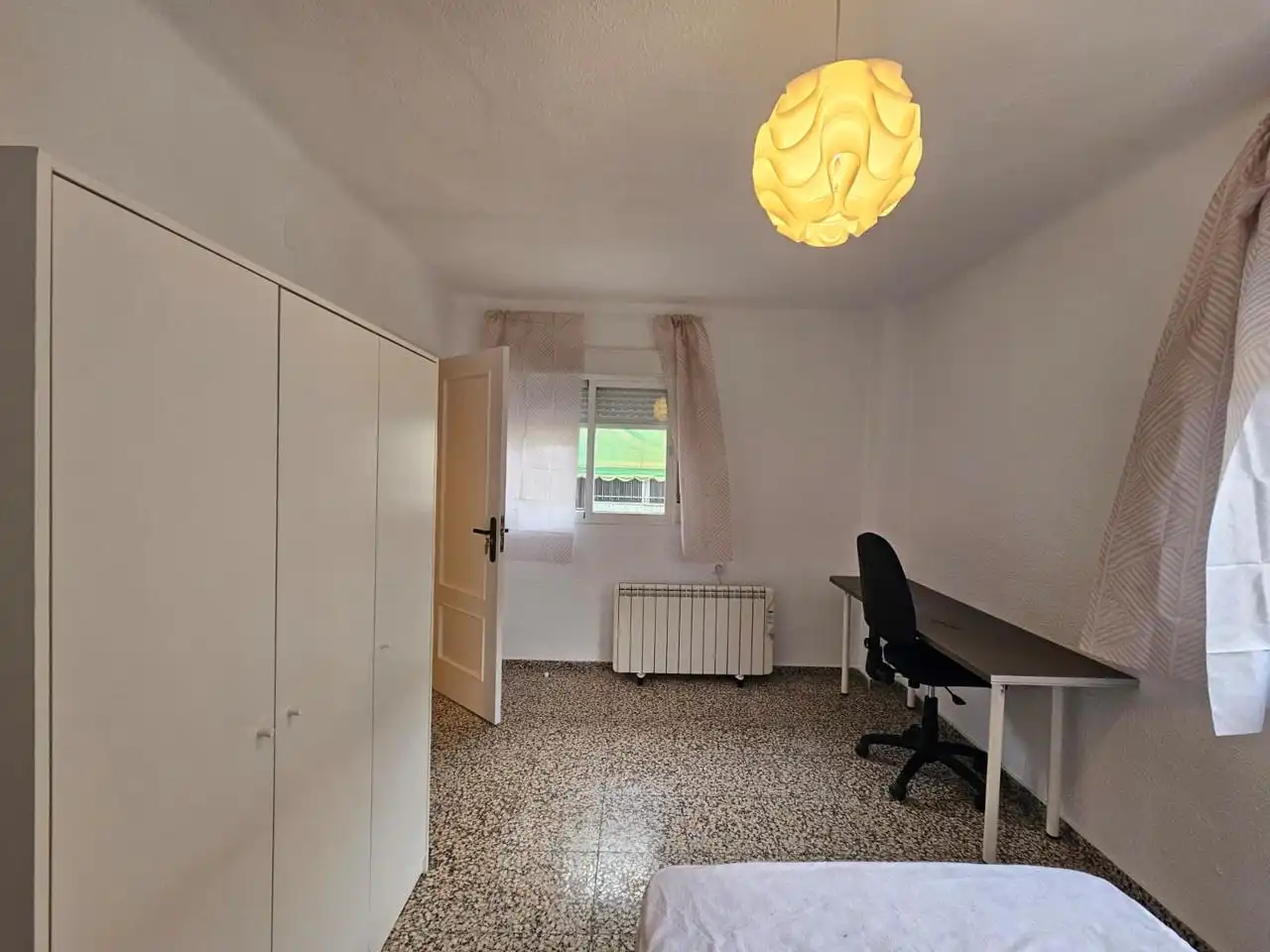 Habitación en Calle Aristoteles, Cerrillo de Maracena - Periodistas