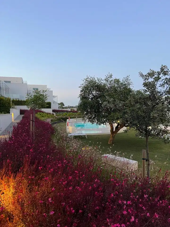 Piscina de Casa adosada en venda en Sotogrande amb Aire condicionat, Calefacció i Jardí privat