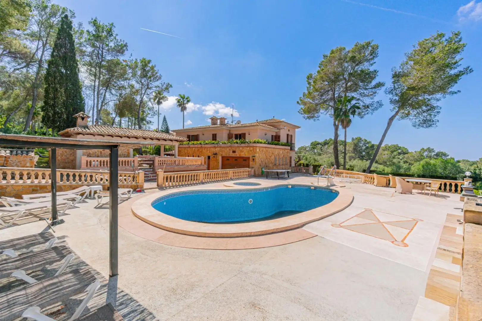 Schwimmbecken von Country house zum Verkauf in  Palma de Mallorca mit Klimaanlage, Privatgarten und Terrasse