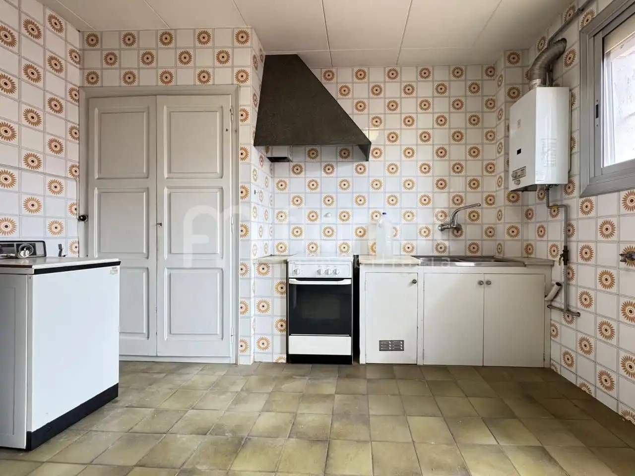 Kitchen of Flat for sale in Girona  with Terrace
