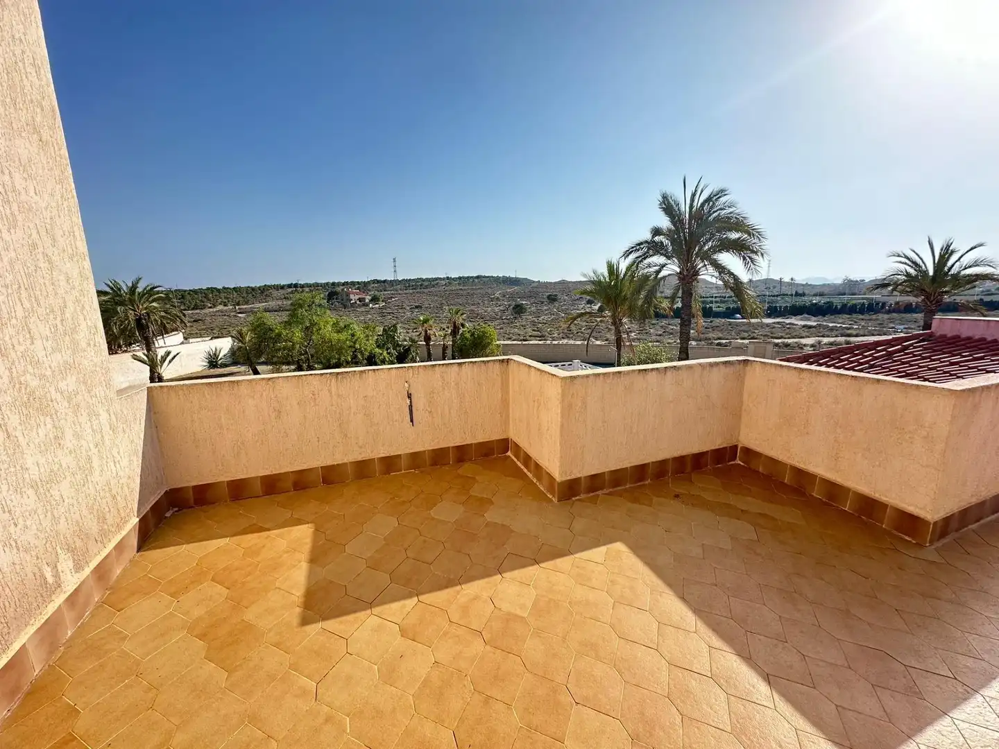 Terrassa de Casa o xalet en venda en Alicante / Alacant amb Jardí privat, Terrassa i Traster