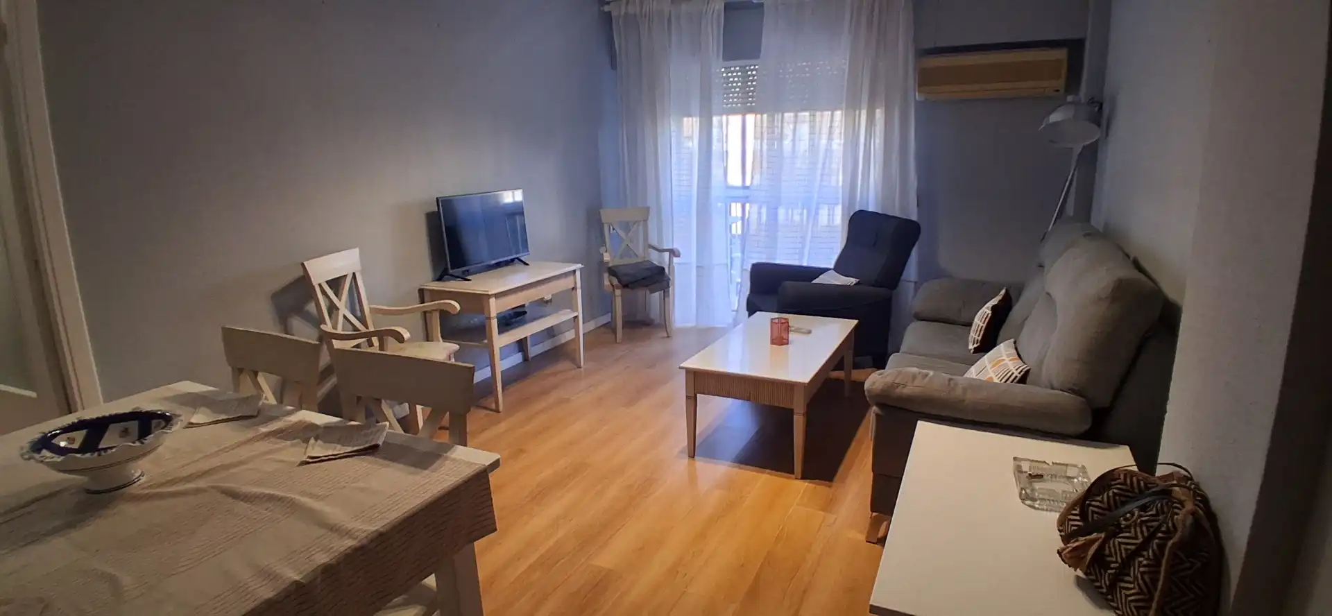Wohnzimmer von Wohnung zur Miete in  Sevilla Capital mit Terrasse