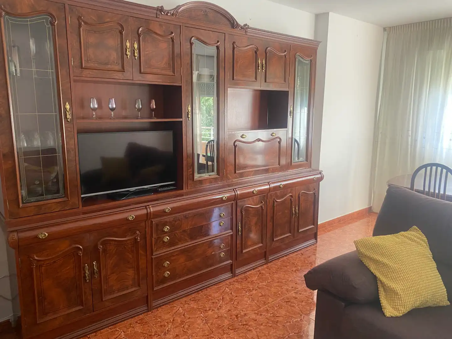 Sala d'estar de Pis de lloguer en Huesca amb Calefacció, Terrassa i Piscina