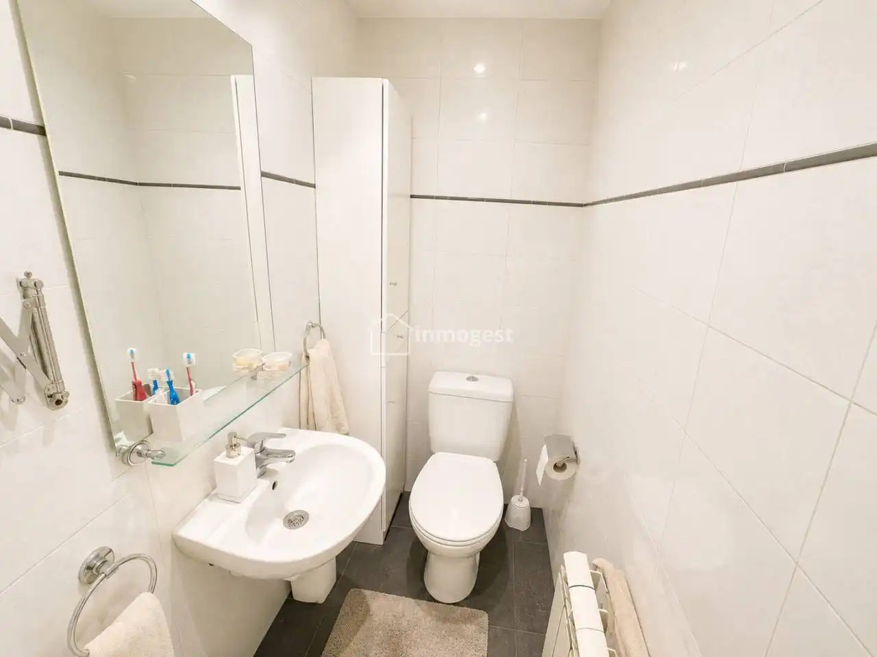 Bathroom of Flat for sale in Salt  with Heating, Terrace and Storage room