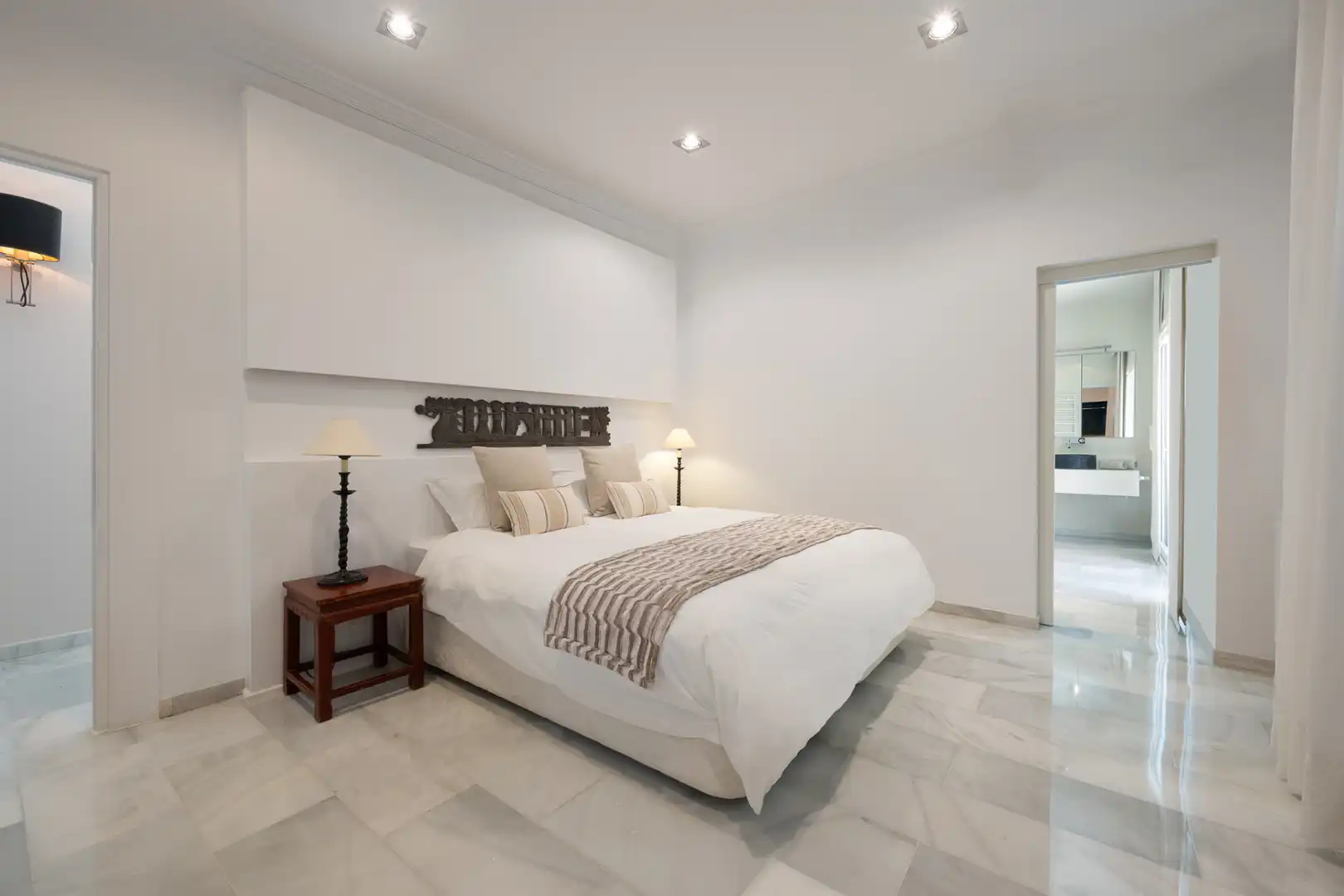 Schlafzimmer von Haus oder Chalet zum Verkauf in Marbella mit Klimaanlage, Privatgarten und Terrasse