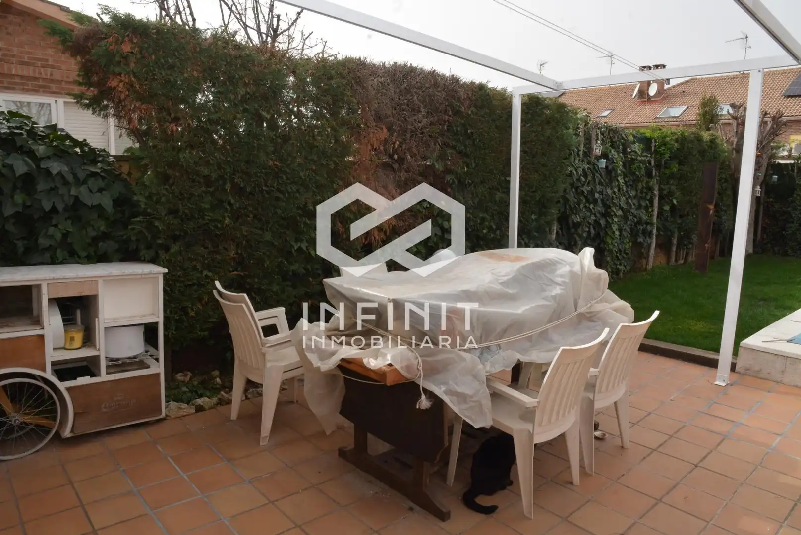 Casa adosada en venta en Villanueva de la Torre