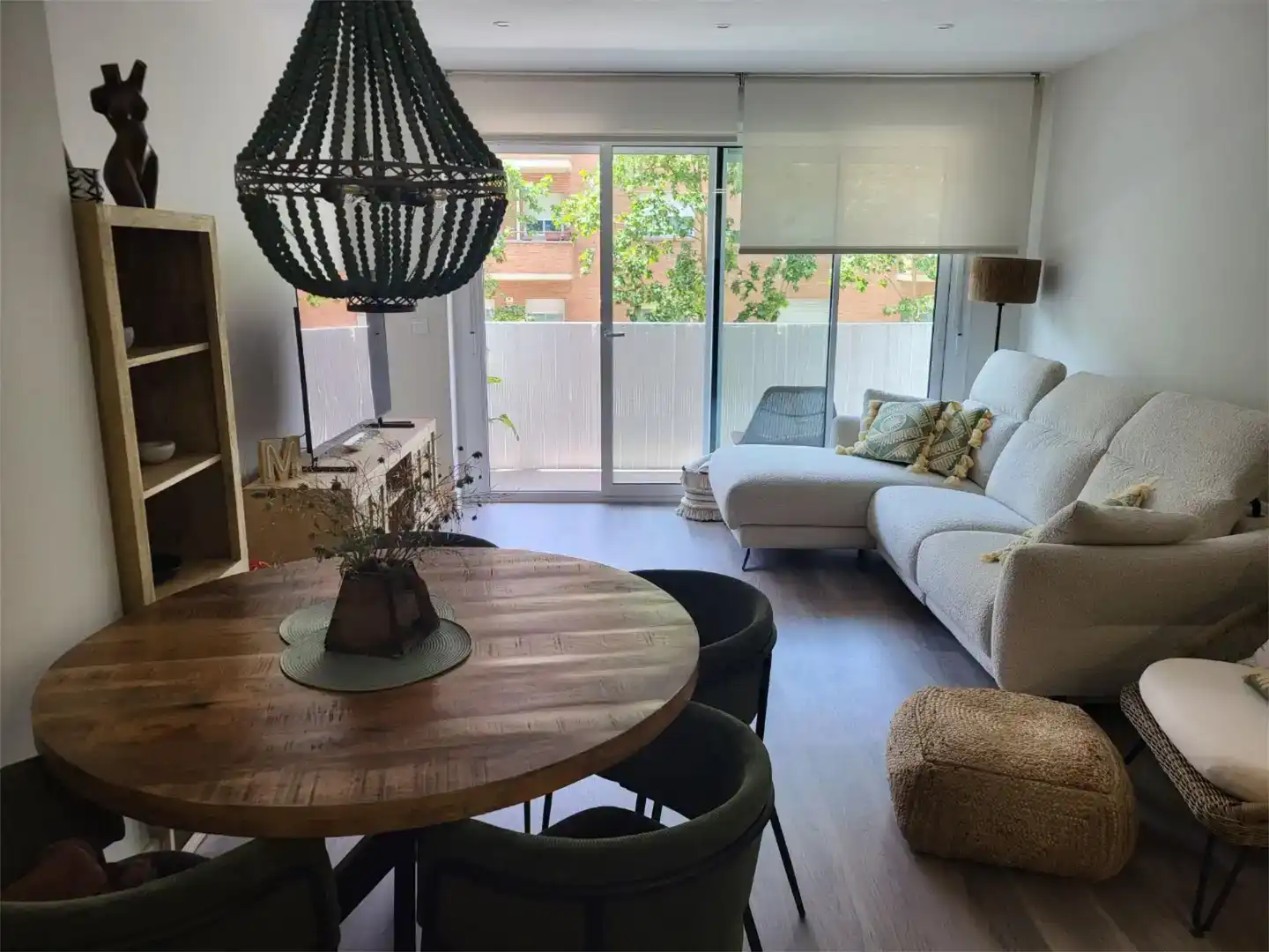 Living room of Flat for sale in Sabadell  with Air Conditioner, Swimming Pool and Balcony