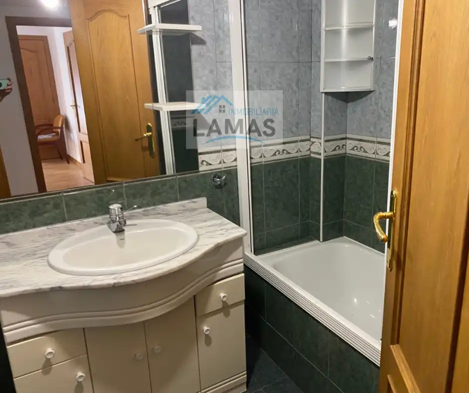 Badezimmer von Maisonette zum Verkauf in Navalmoral de la Mata mit Klimaanlage, Heizung und Terrasse