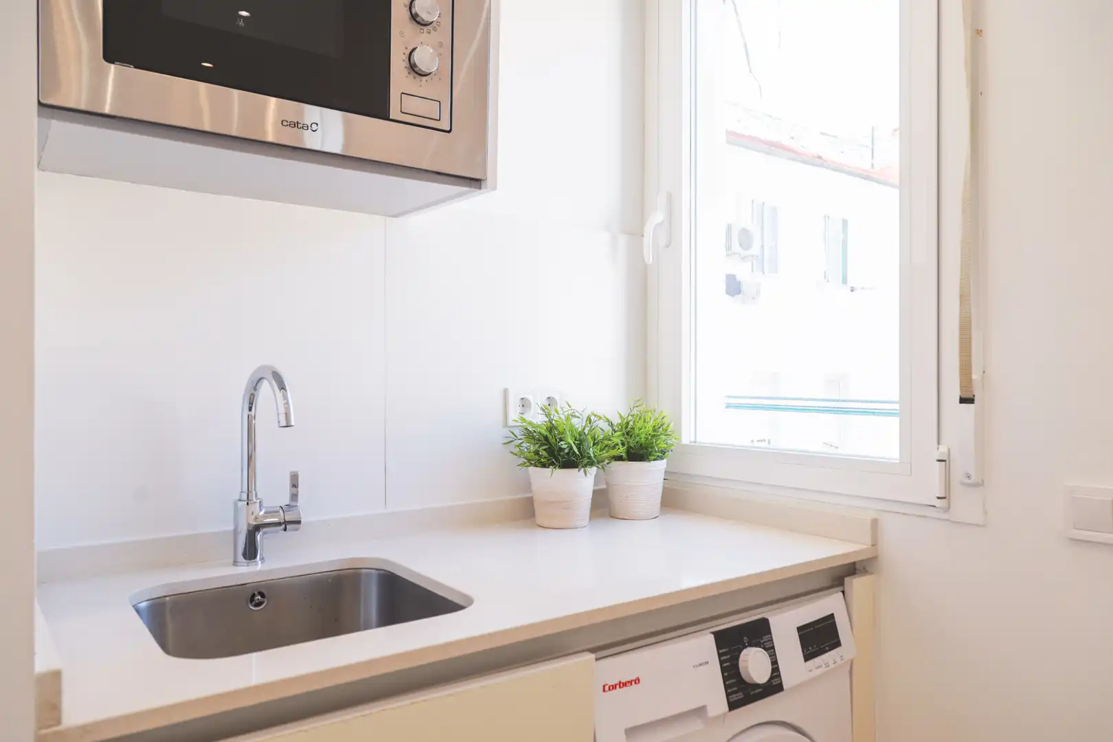 Apartment with lift for sale in Avenida de la Emperatriz Isabel, imagen 3