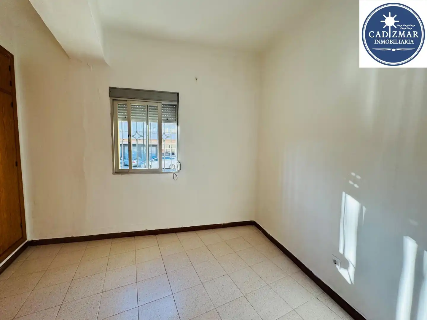 Bedroom of Ground floor for sale in Cádiz  with Storage room, Balcony and Alarm