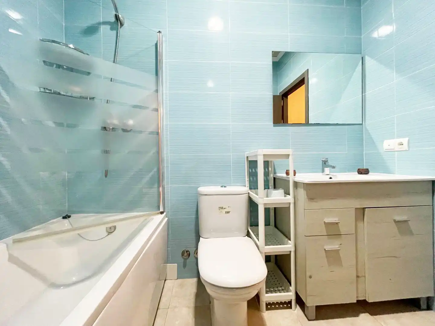 Badezimmer von Wohnung zum Verkauf in Colmenar mit Klimaanlage, Heizung und Terrasse