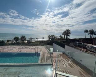 Swimming pool of Flat for sale in Estepona  with Air Conditioner, Terrace and Storage room