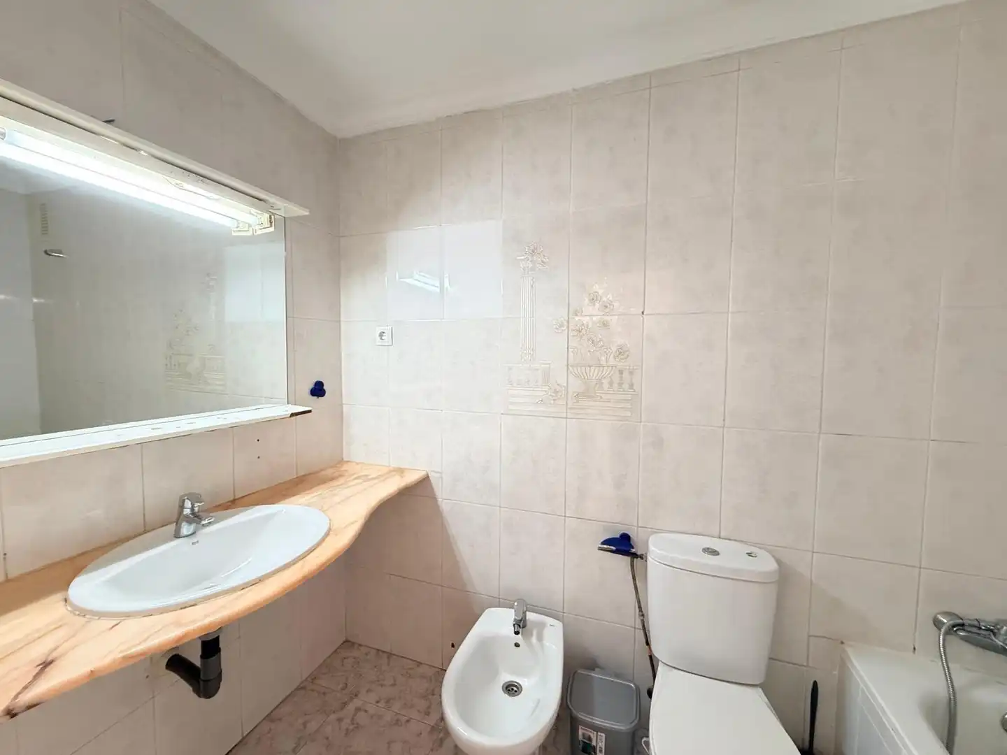 Bathroom of Flat for sale in Málaga  with Terrace and Balcony