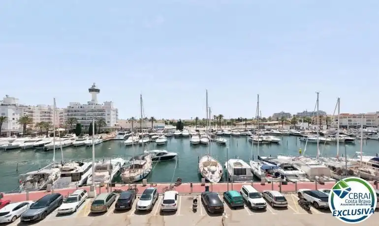 Aparcament de Apartament en venda en Empuriabrava