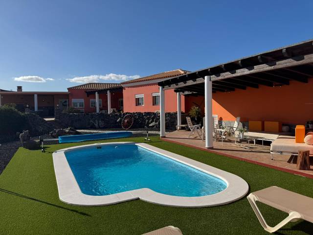 Casa-chalet en Venta en Lugar LLANOS DE LA HIGUERA IP02 en Juan Gopar