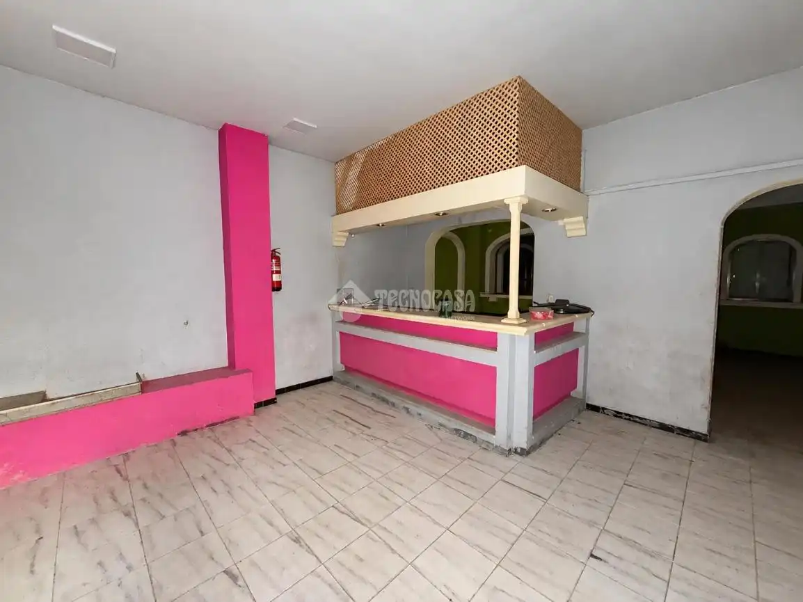 Local comercial en venda a Pilas, imagen 2