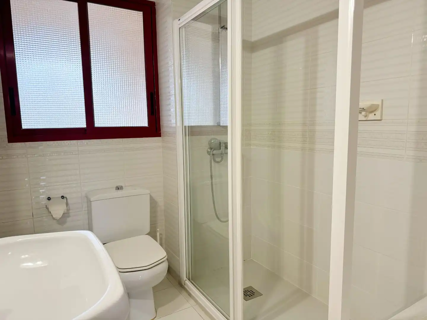 Bathroom of Apartments for rent in El Campello  with Air Conditioner, Private garden and Terrace