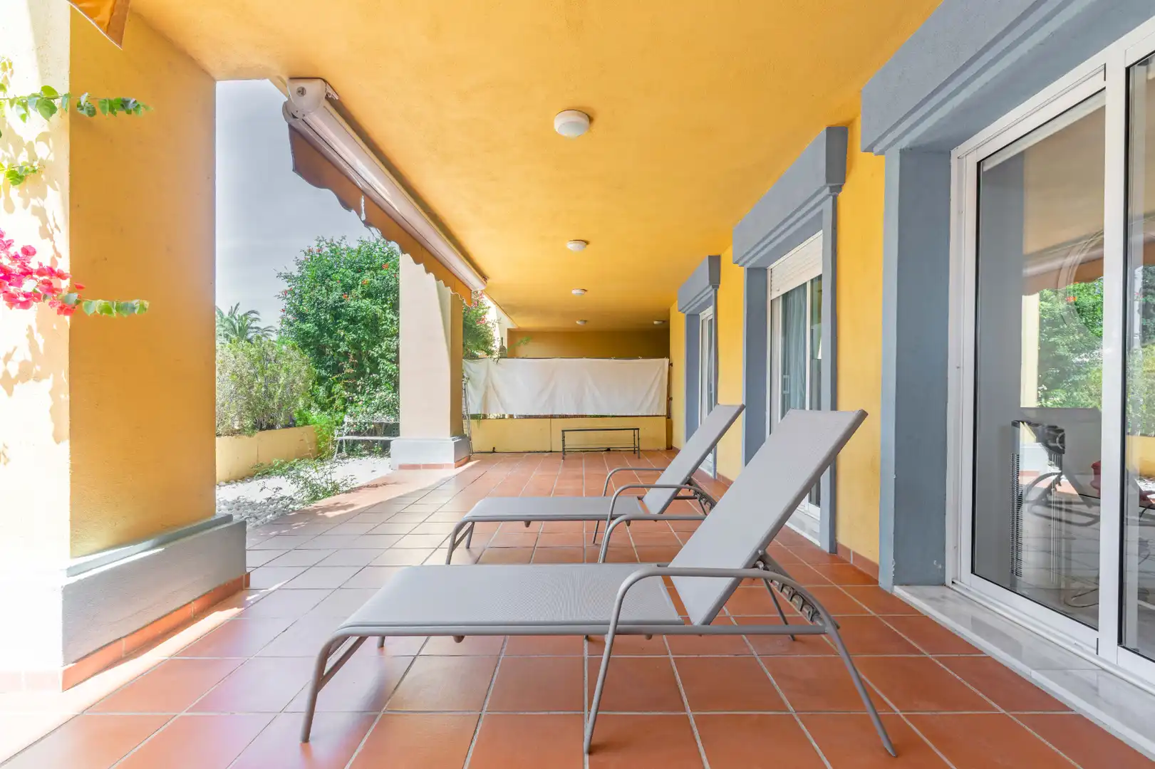 Terrace of Ground floor for sale in Marbella  with Air Conditioner, Heating and Terrace
