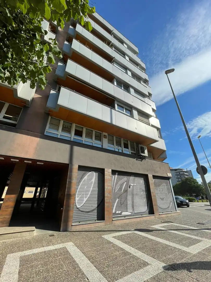 Local commercial à vendre à Carrer de Santa Eugènia, imagen 2