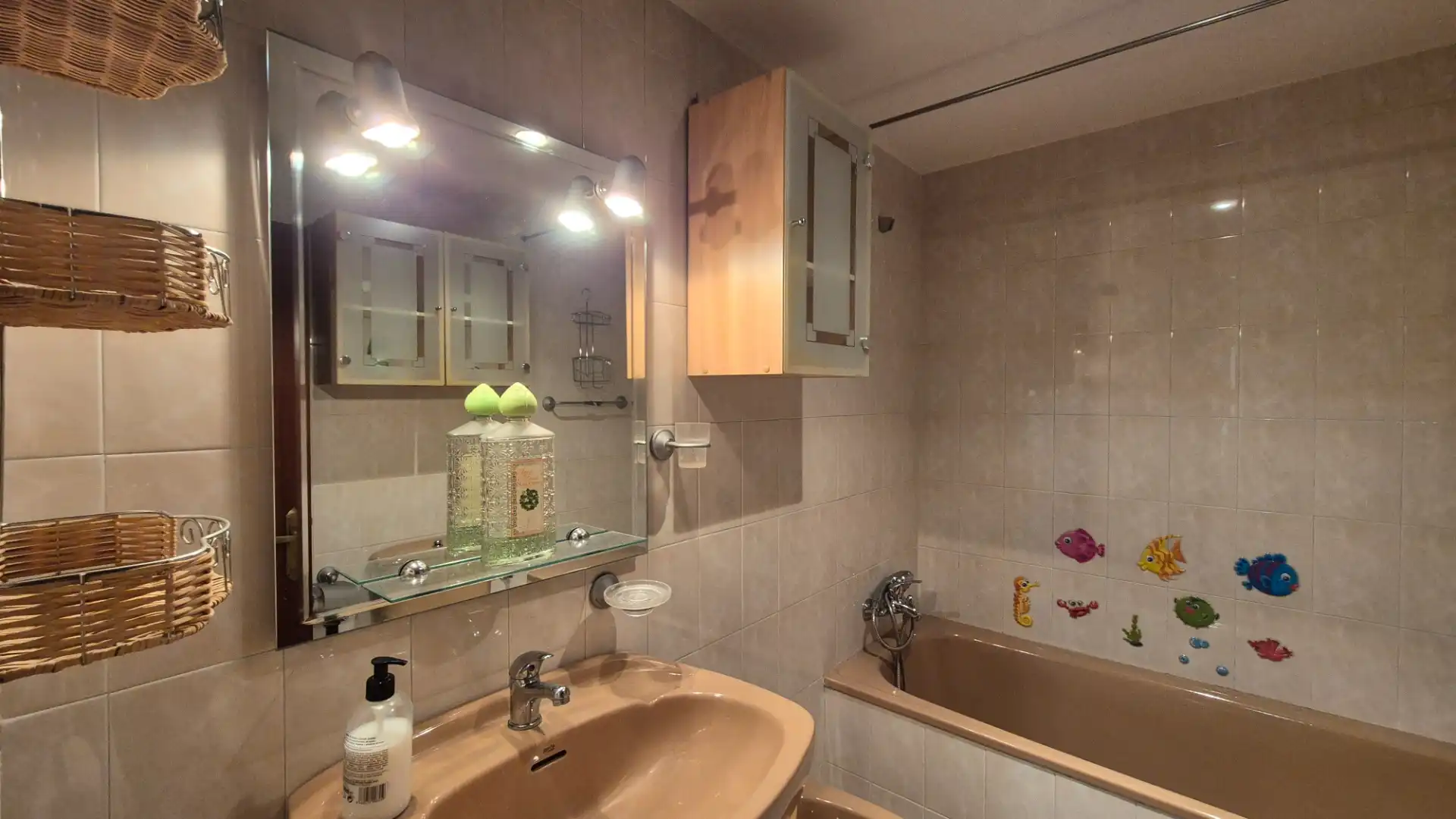 Baño de Dúplex en venta en Oviedo  con Calefacción, Parquet y Trastero