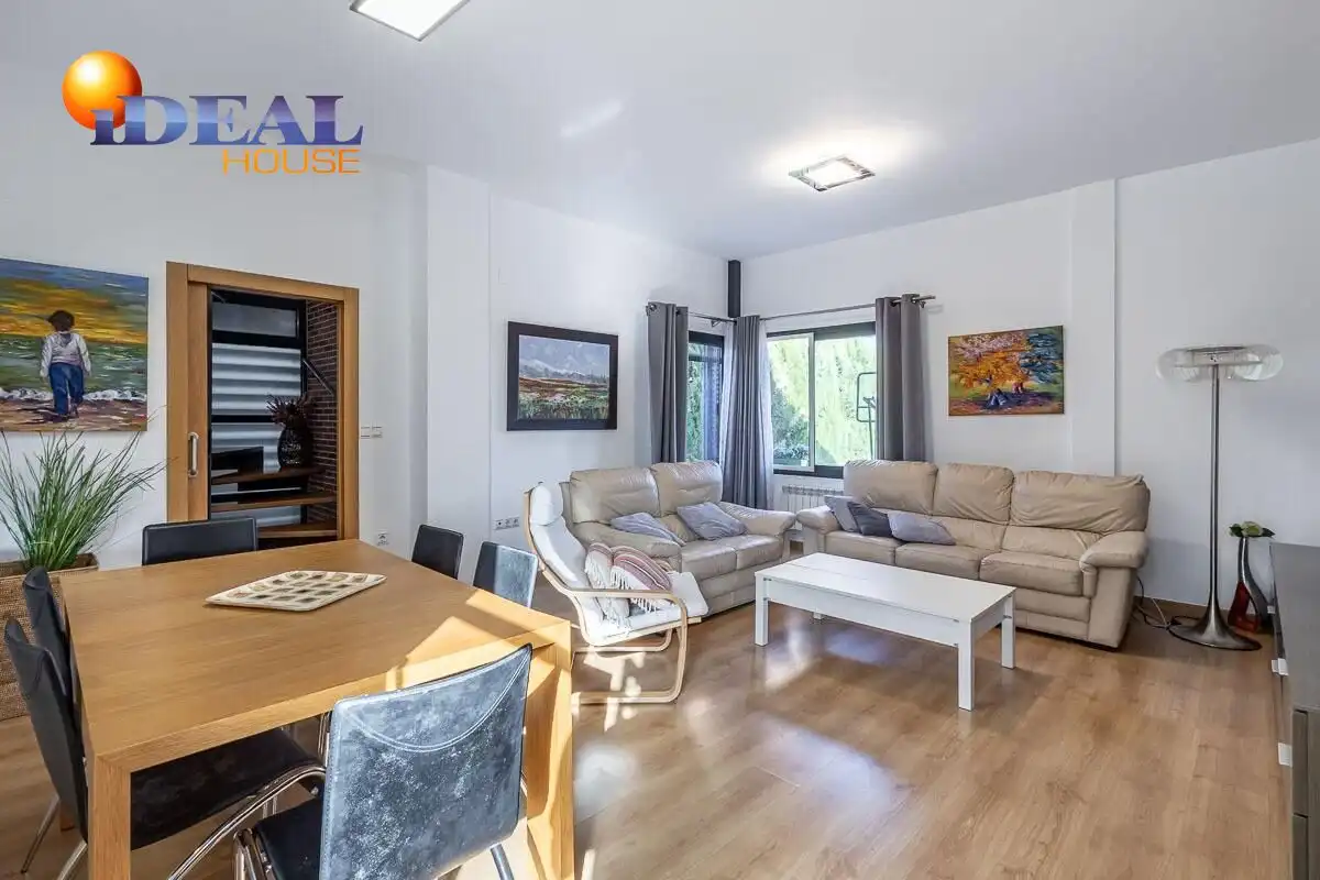 Detached house with garden for sale in Polideportivo, imagen 11