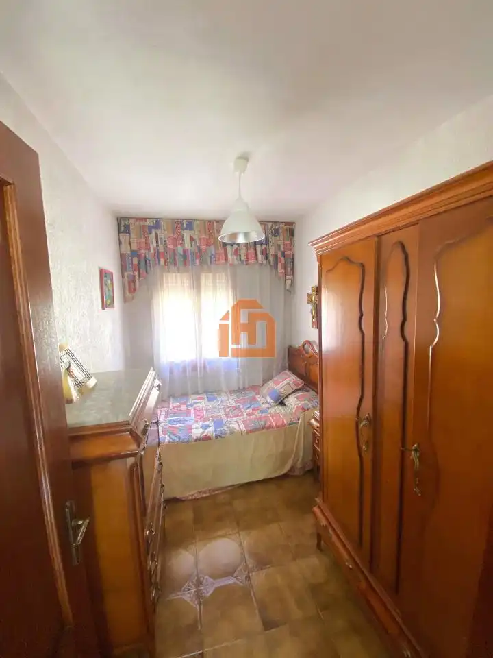 Schlafzimmer von Wohnung zum Verkauf in La Pola de Gordón  mit Heizung und Möbliert