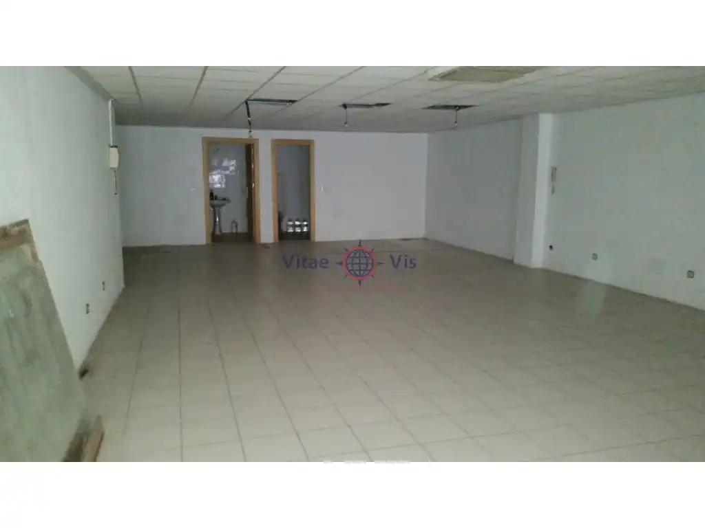 Local comercial en venta en Calle Jeronimo Santa Fe