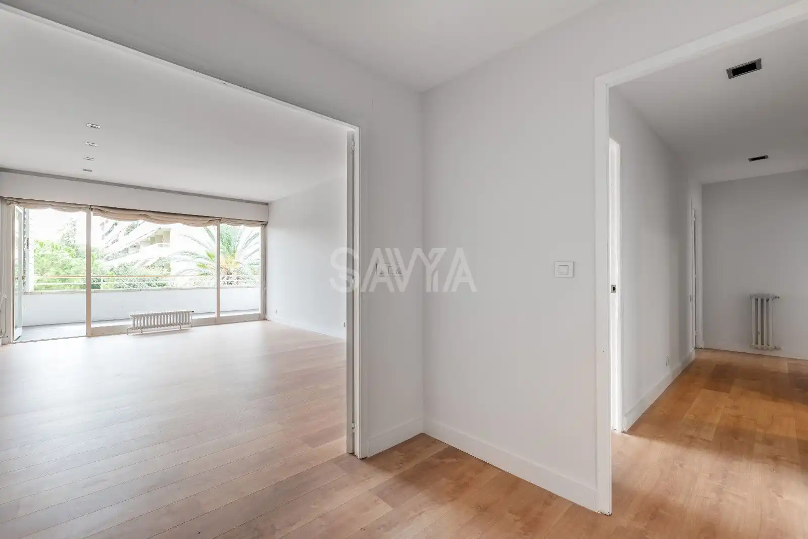 Schlafzimmer von Wohnung zum Verkauf in Barcelona mit Klimaanlage, Parkett und Terrasse