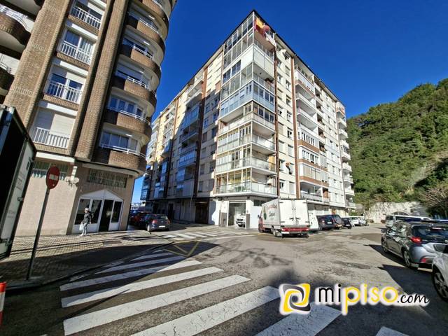 Piso en Alquiler en Zona Playa