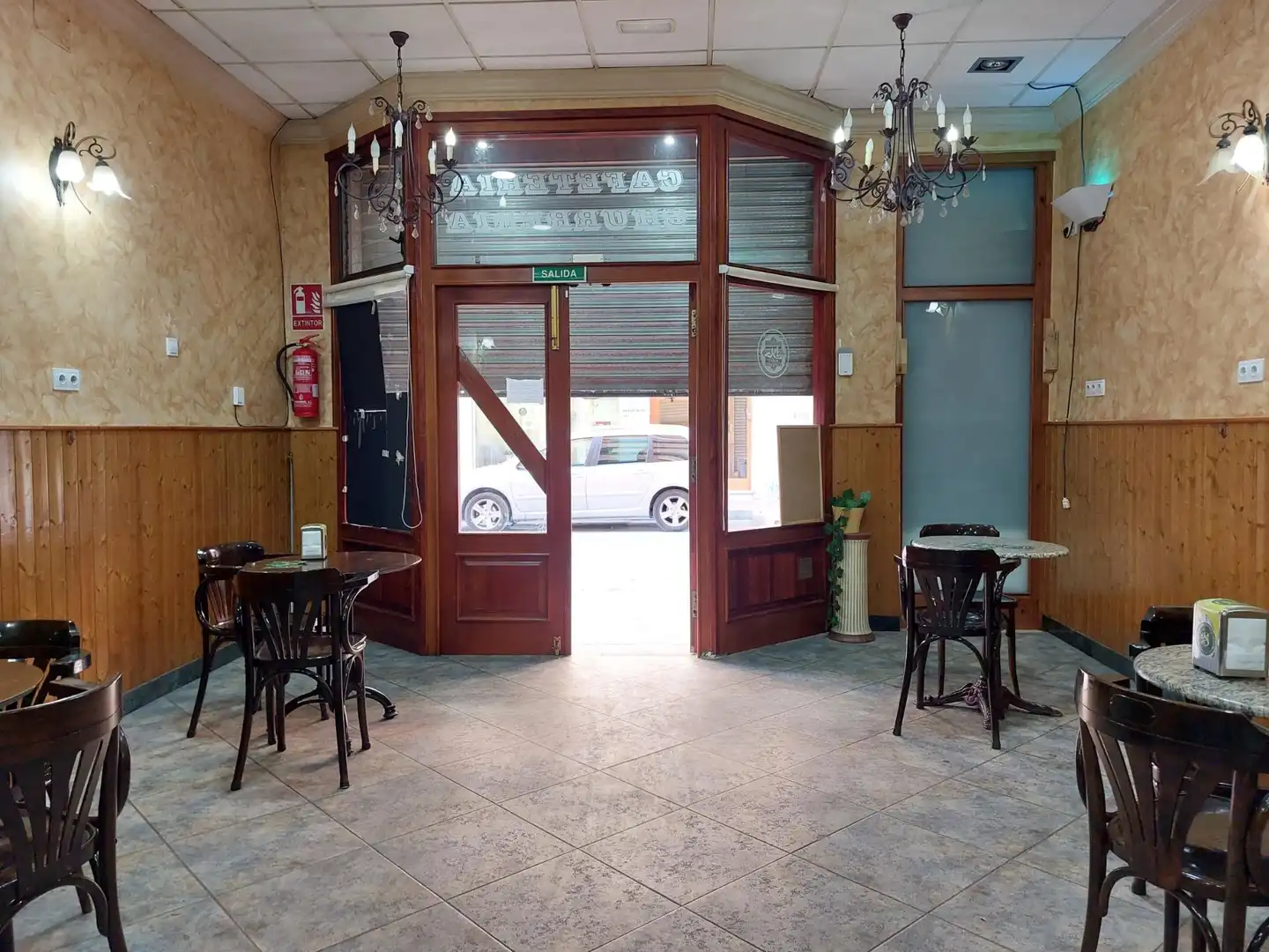 Business premises for transfer in Calle Agost, imagen 2