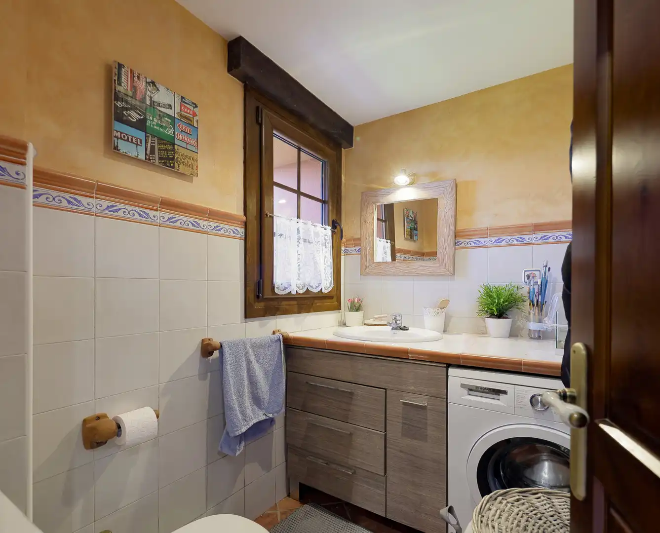 Bany de Casa o xalet en venda en Gijón  amb Calefacció, Jardí privat i Parquet