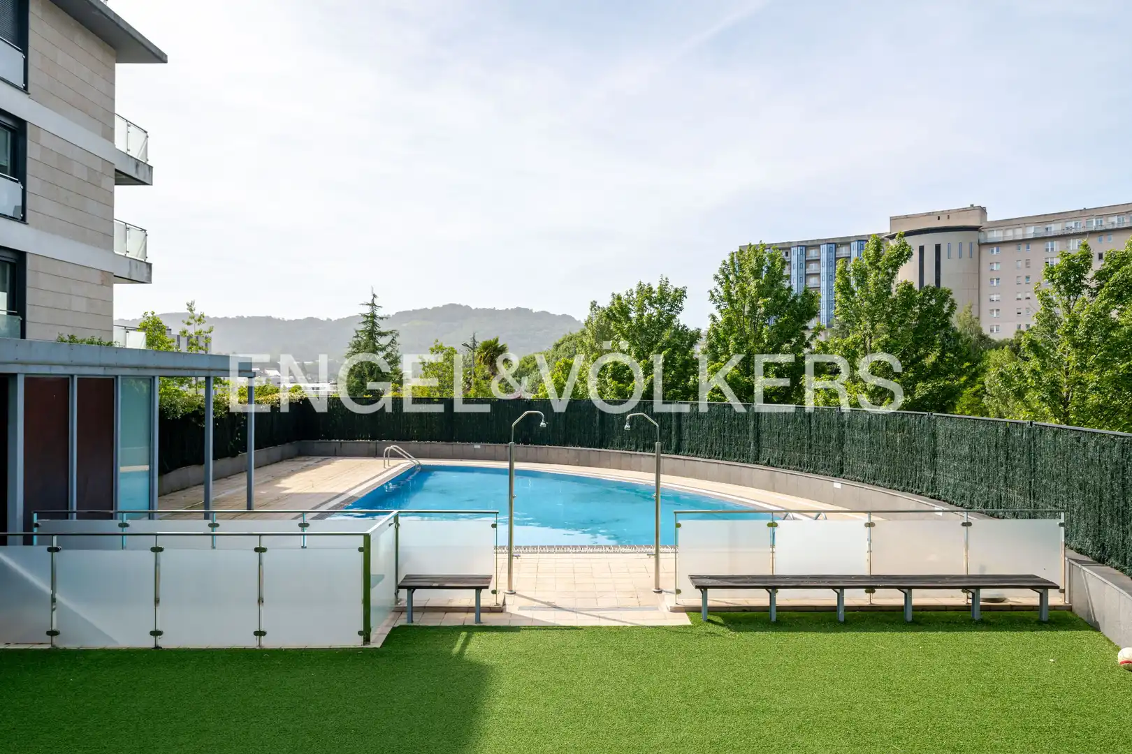 Schwimmbecken von Wohnung zum Verkauf in Donostia - San Sebastián  mit Heizung, Terrasse und Schwimmbad