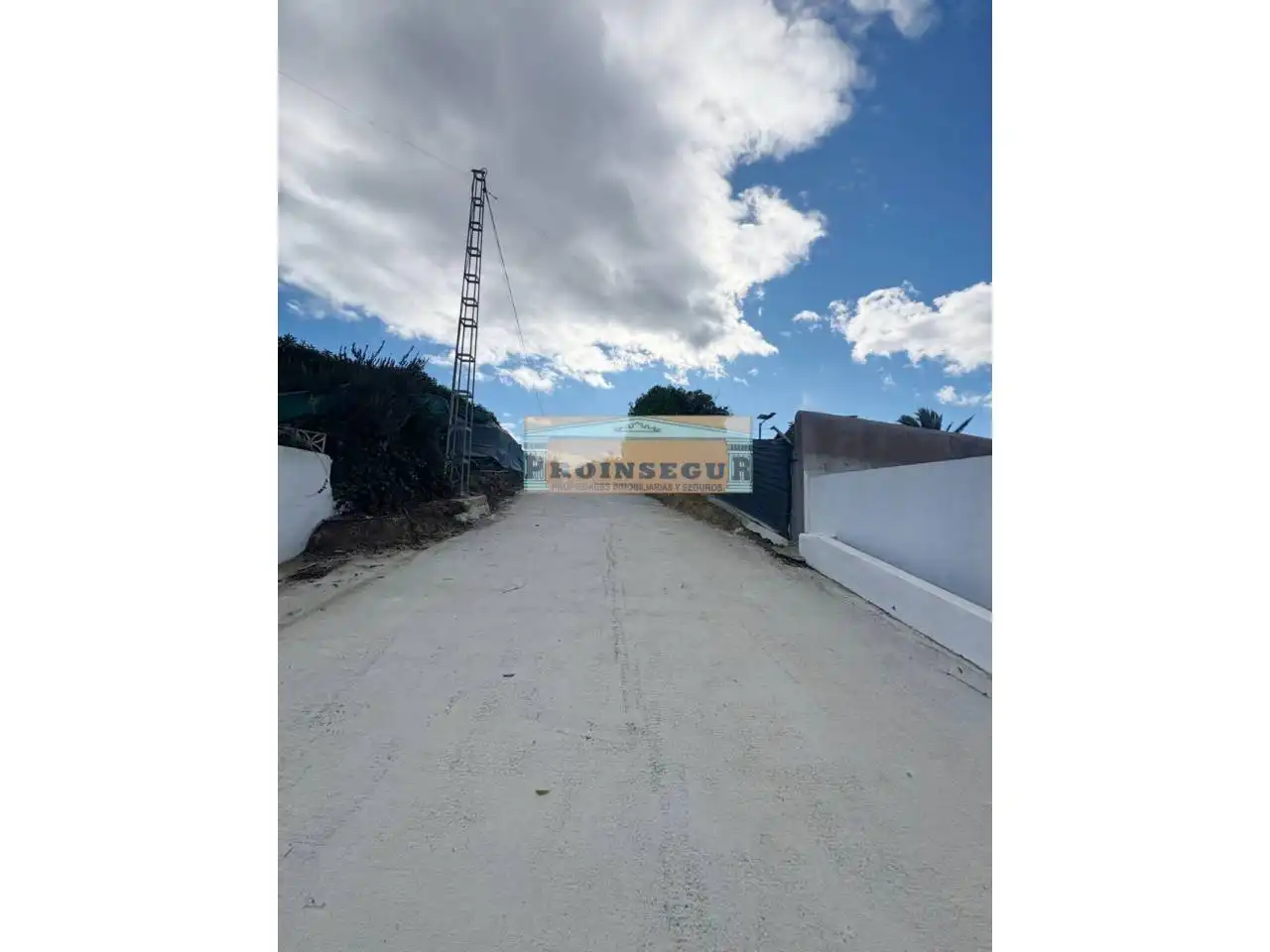 Vista exterior de Casa o xalet en venda en Cártama amb Piscina