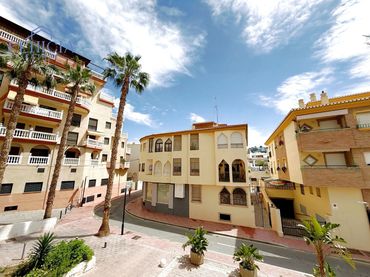 Piso con ascensor en venta en Almuñecar centro