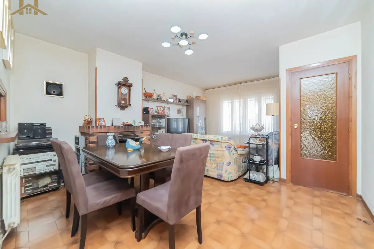 Living room of Single-family semi-detached for sale in Aldea del Fresno  with Air Conditioner, Heating and Private garden